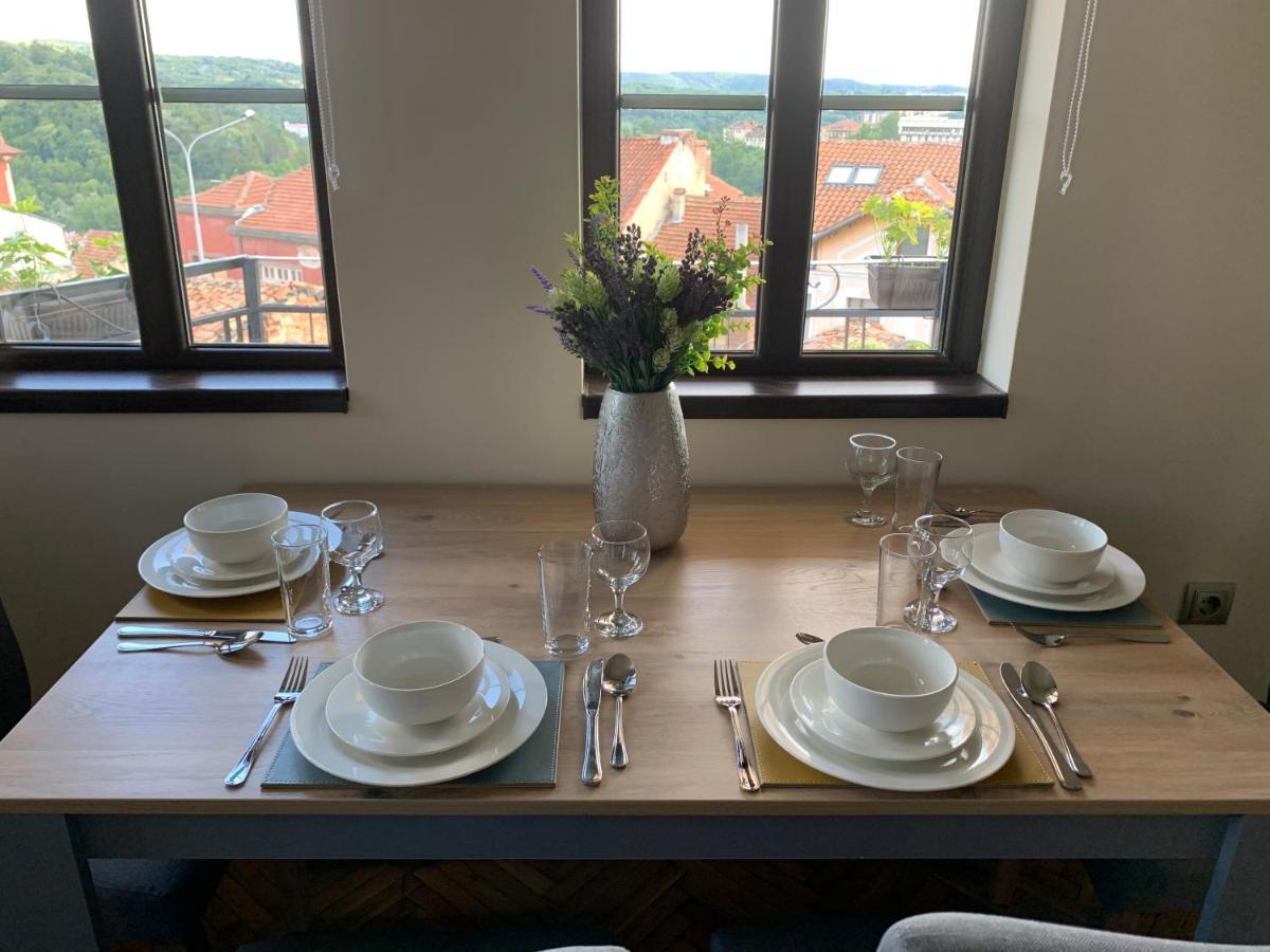 Apartment Zdravets, In The Heart Of The Old City Veliko Tarnovo Exterior foto