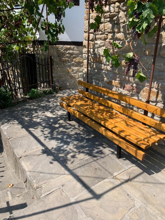 Apartment Zdravets, In The Heart Of The Old City Veliko Tarnovo Exterior foto