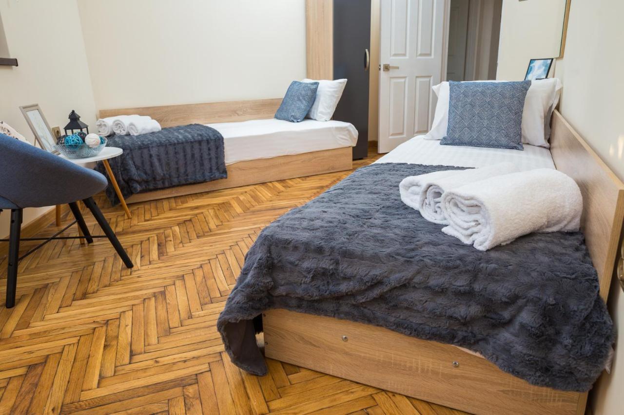 Apartment Zdravets, In The Heart Of The Old City Veliko Tarnovo Exterior foto